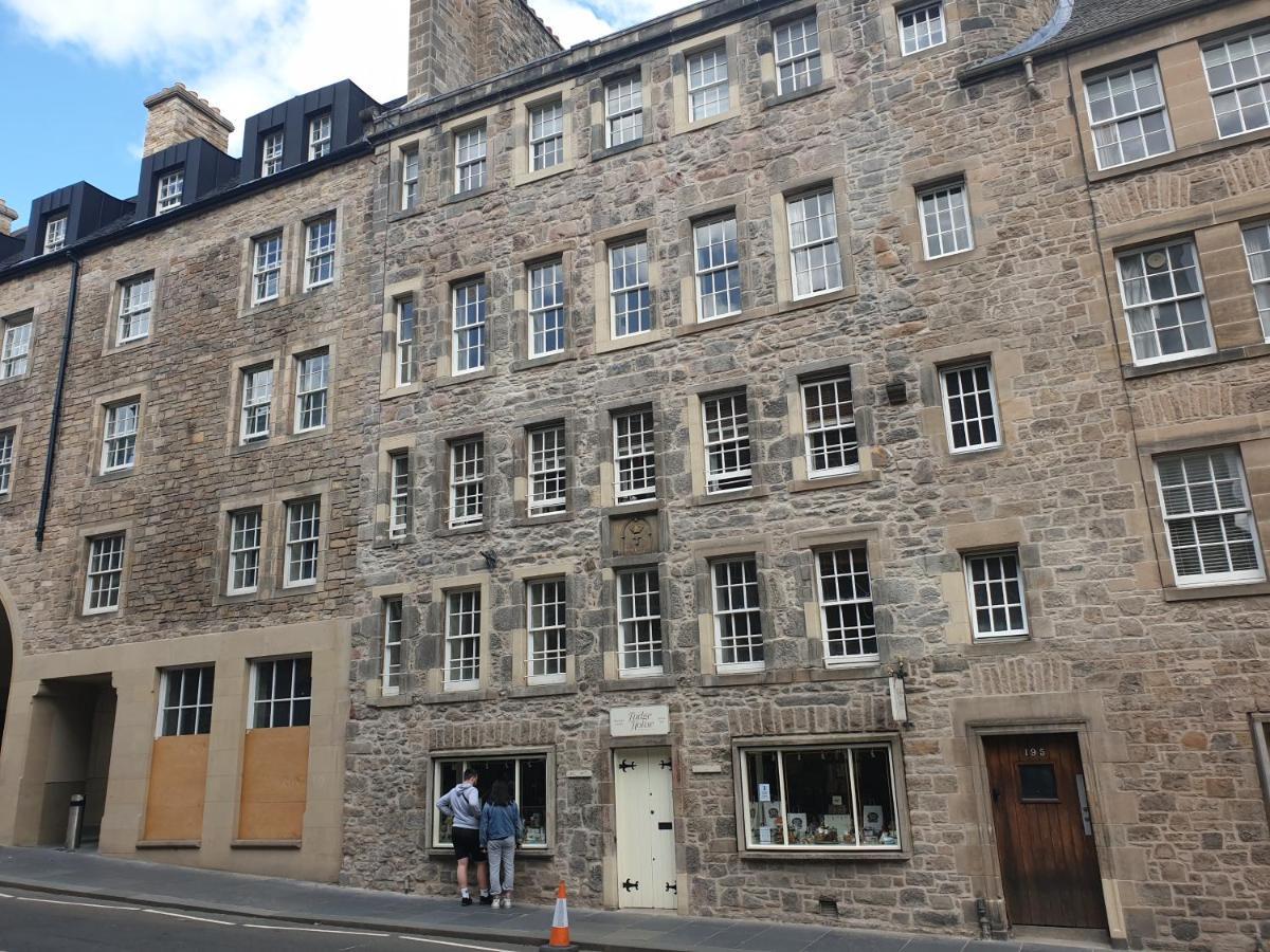 Canongate - Spacious And Historic 2 Bed Flat On Royal Mile Leilighet Edinburgh Eksteriør bilde